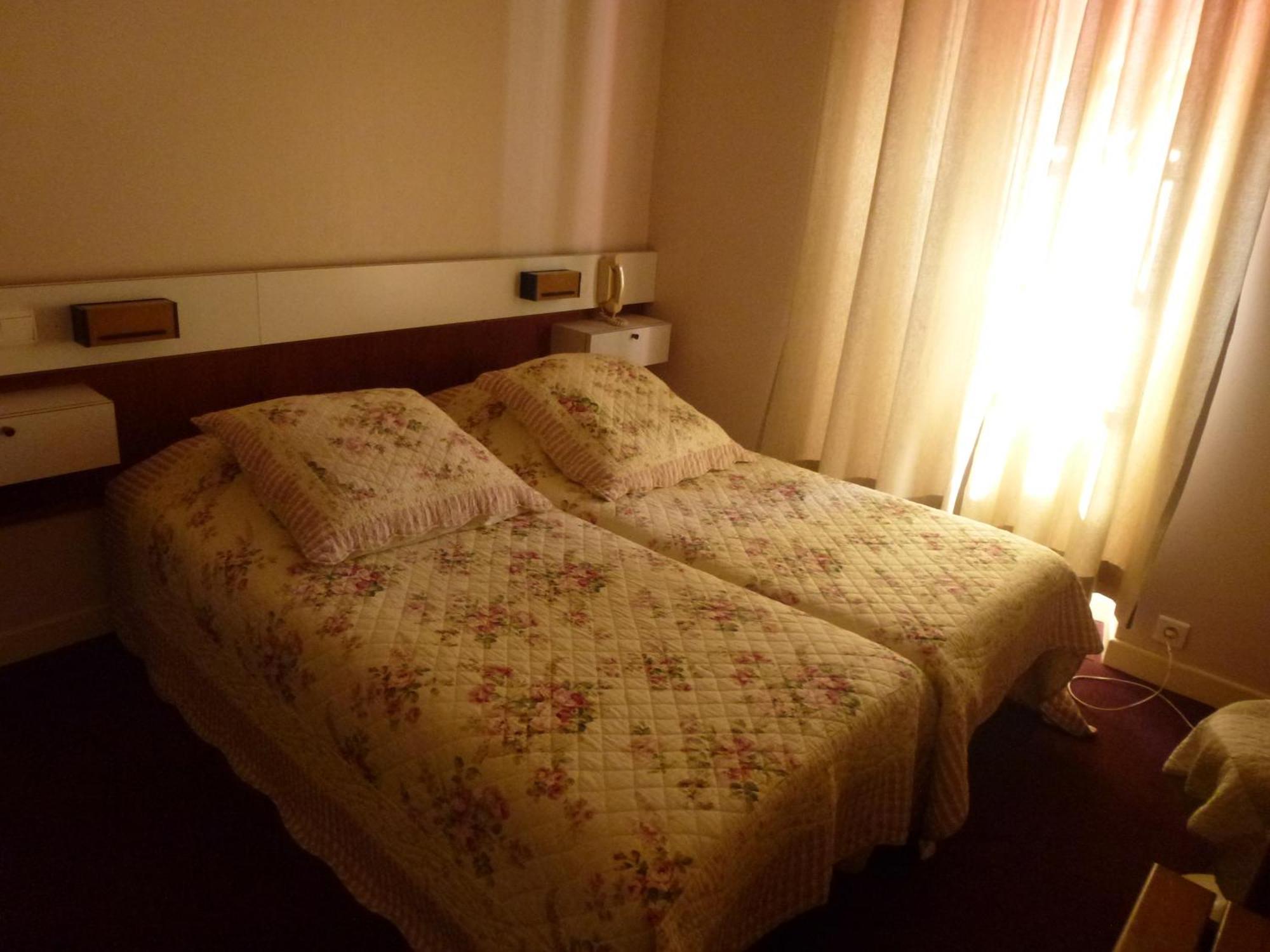 Hotel Restaurant Le Pain De Sucre Monistrol-dʼAllier エクステリア 写真