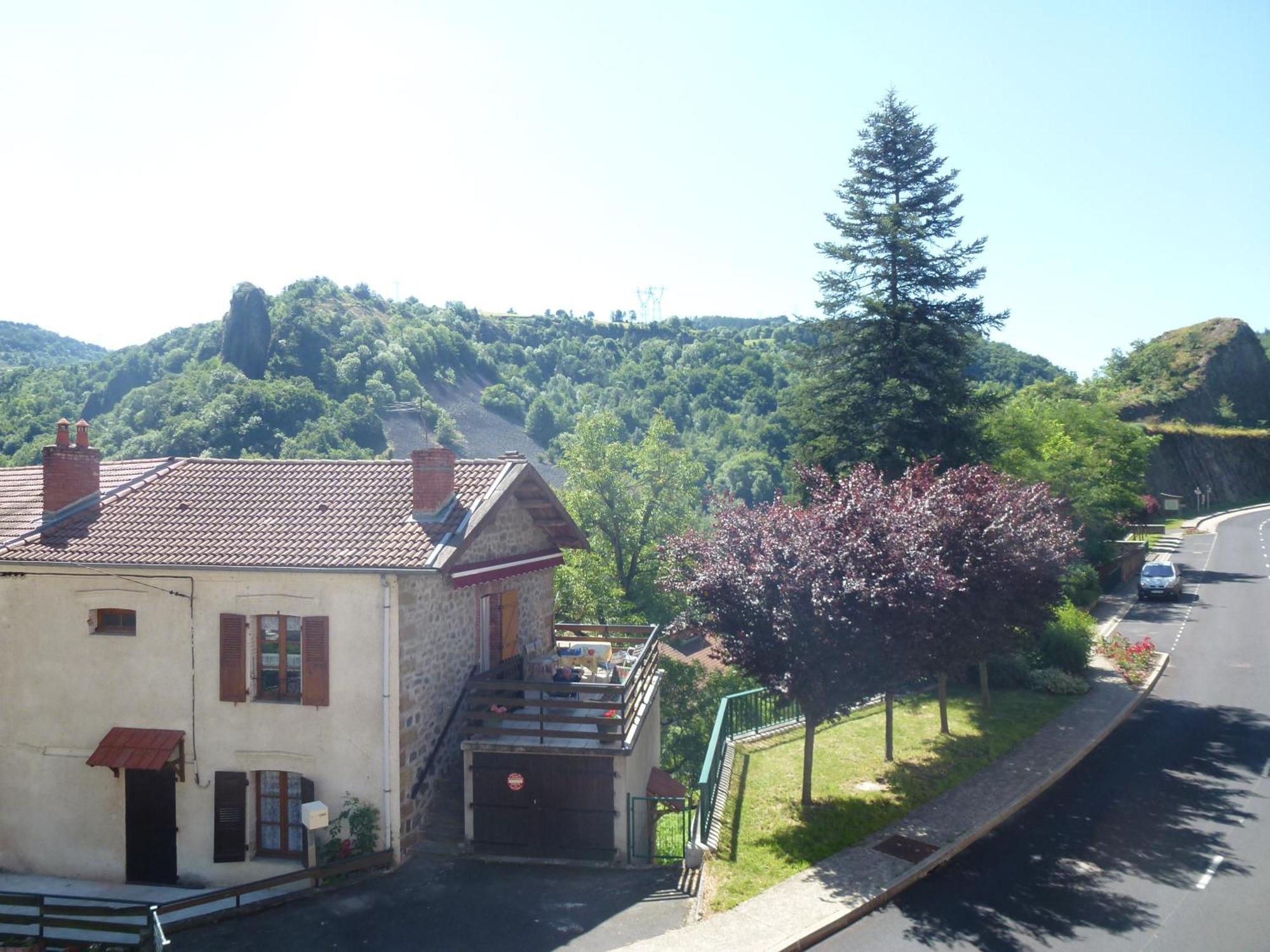 Hotel Restaurant Le Pain De Sucre Monistrol-dʼAllier エクステリア 写真