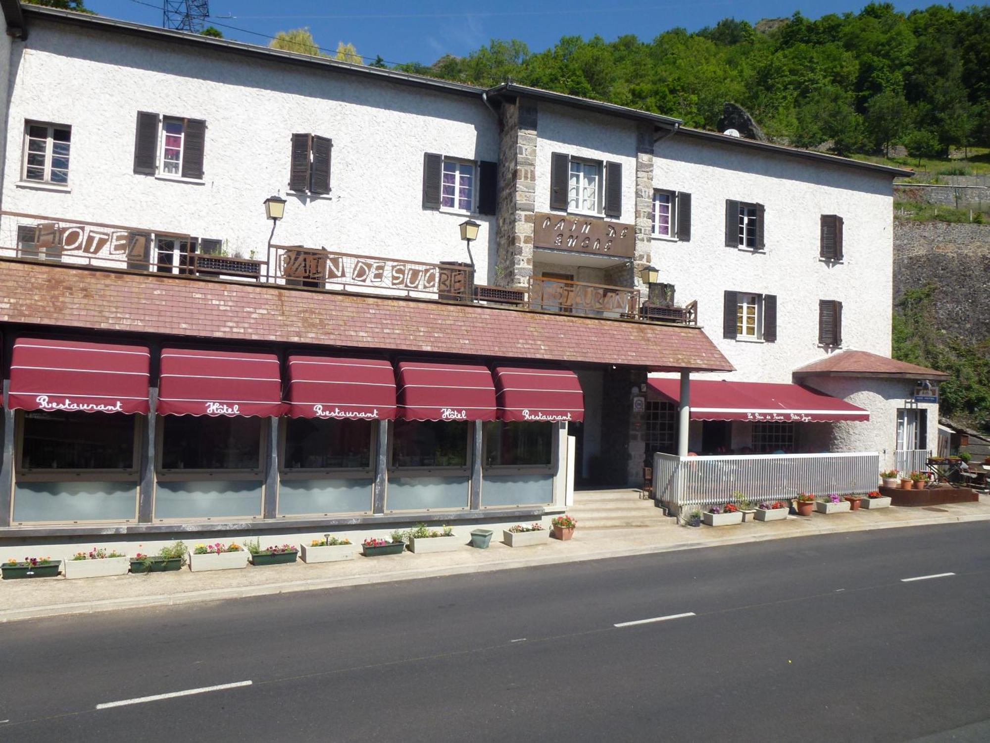 Hotel Restaurant Le Pain De Sucre Monistrol-dʼAllier エクステリア 写真